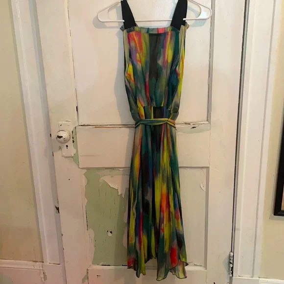 Vera Wang colorful flowy dress! - Picture 7 of 9